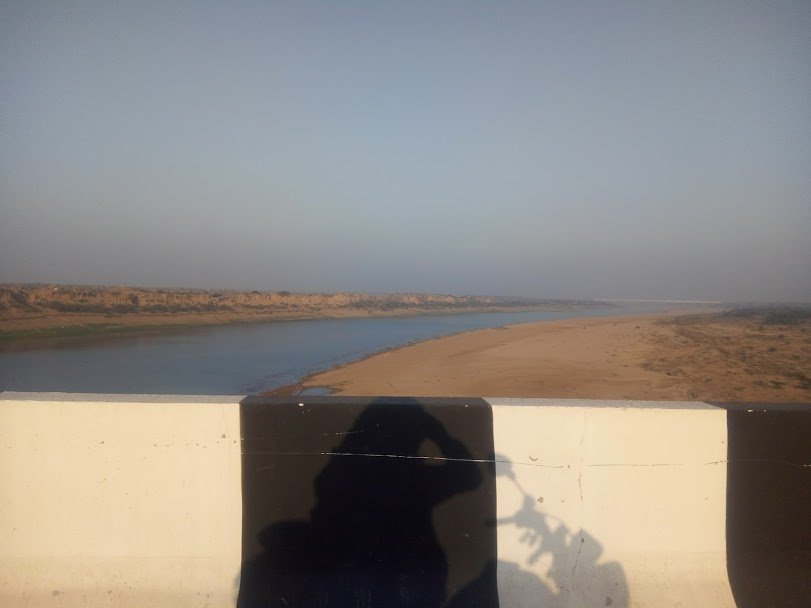 बाइक राइडिंग, आगरा टू ग्वालियर, संतोष शाही ट्रैवलर, ट्रैवलिंग फोटोज. ट्रैवलर संतोष शाही, bike riding, road trip, bhopal to hyderabad, santosh shahi traveller, traveller santosh shahi