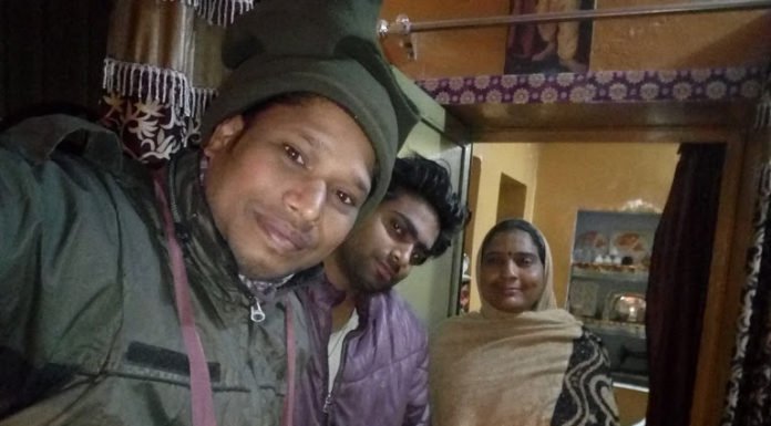 qutubminartocharminar3: बीहड़ की मेहमानवाजी भुलाई नहीं जा सकती बानमोर में स्वागत, बीहड़ में स्वागत, दोस्त के घर मेहमानवाजी, ग्वालियर में ट्रैवलिंग लवर, travellinglover in gwalior, banmore family welcome