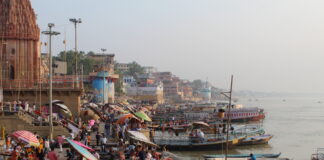 GEORGIA में मनाया जा रहा है विश्व पर्यटन दिवस, जानिए 44 साल पहले इसकी शुरुआत होने की कहानी Banaras Famous Ghat