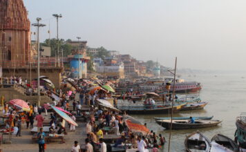 GEORGIA में मनाया जा रहा है विश्व पर्यटन दिवस, जानिए 44 साल पहले इसकी शुरुआत होने की कहानी Banaras Famous Ghat