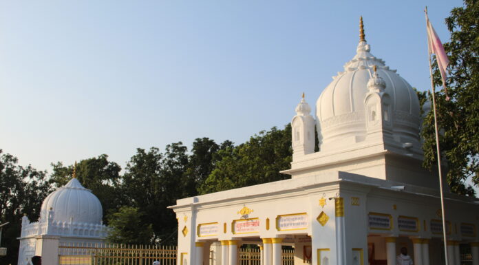 एक ही कैंपस में समाधि और मजार; मोको कहां ढूढ़ें बंदे, मैं तो तेरे पास में…न मैं देवल…न मैं मस्जिद, न काबे कैलास में…’ maghar